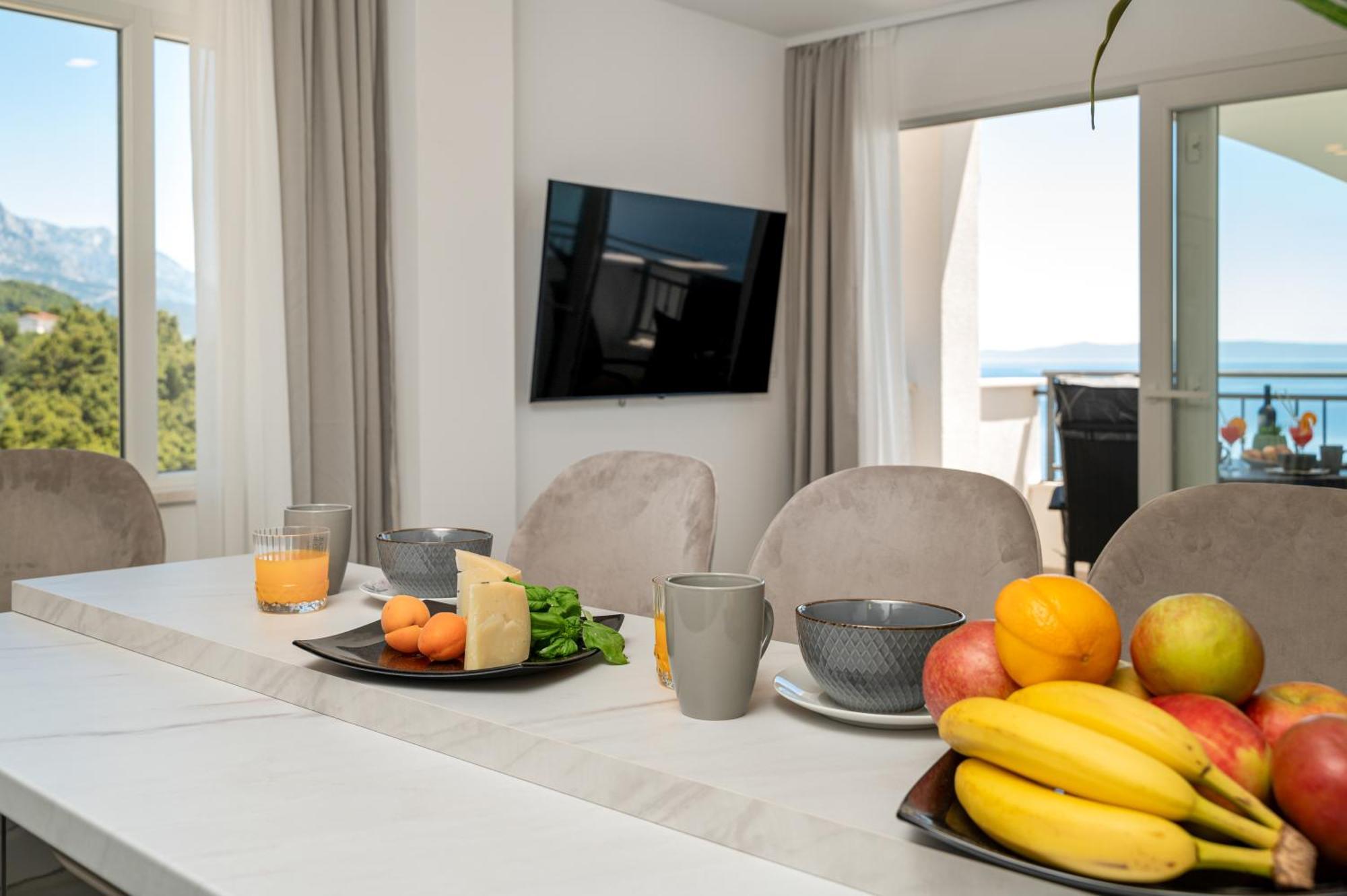 Seaview Apartments Nives Brela Habitación foto